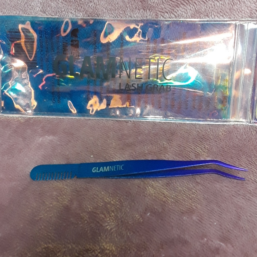 GLAMNETIC lashes - Picture 7 of 8